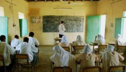 التربية تحظر الاختلاط بين الطلاب والطالبات في جميع المدارس الحكومية والخاصة