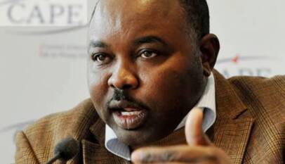 حركة عبد الواحد محمد نور تدعو الي وقف الحرب